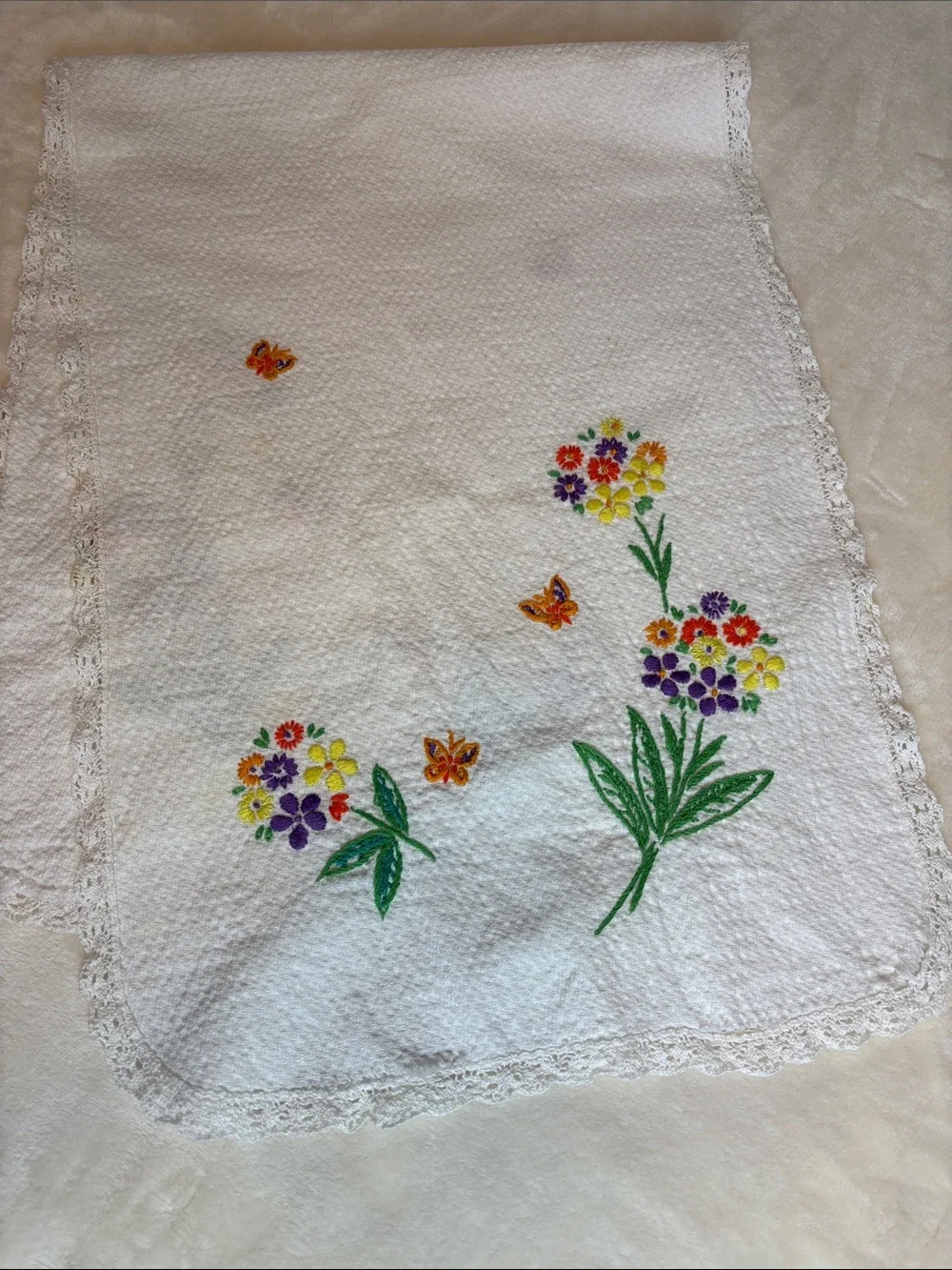 Vintage Hand-Embroidered Floral Linen Runner with Lace Trim w/Butterflies Sweet!